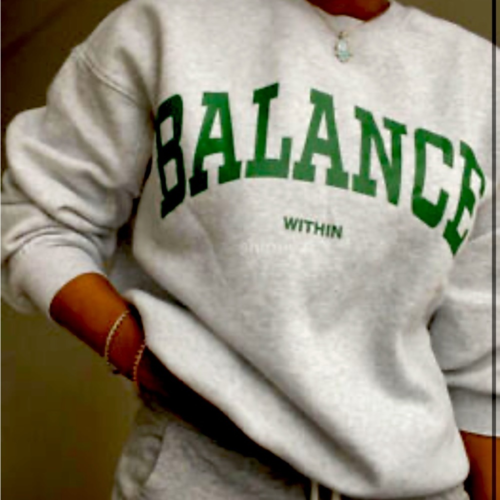 Women’s grey sweatshirt from H&M size medium